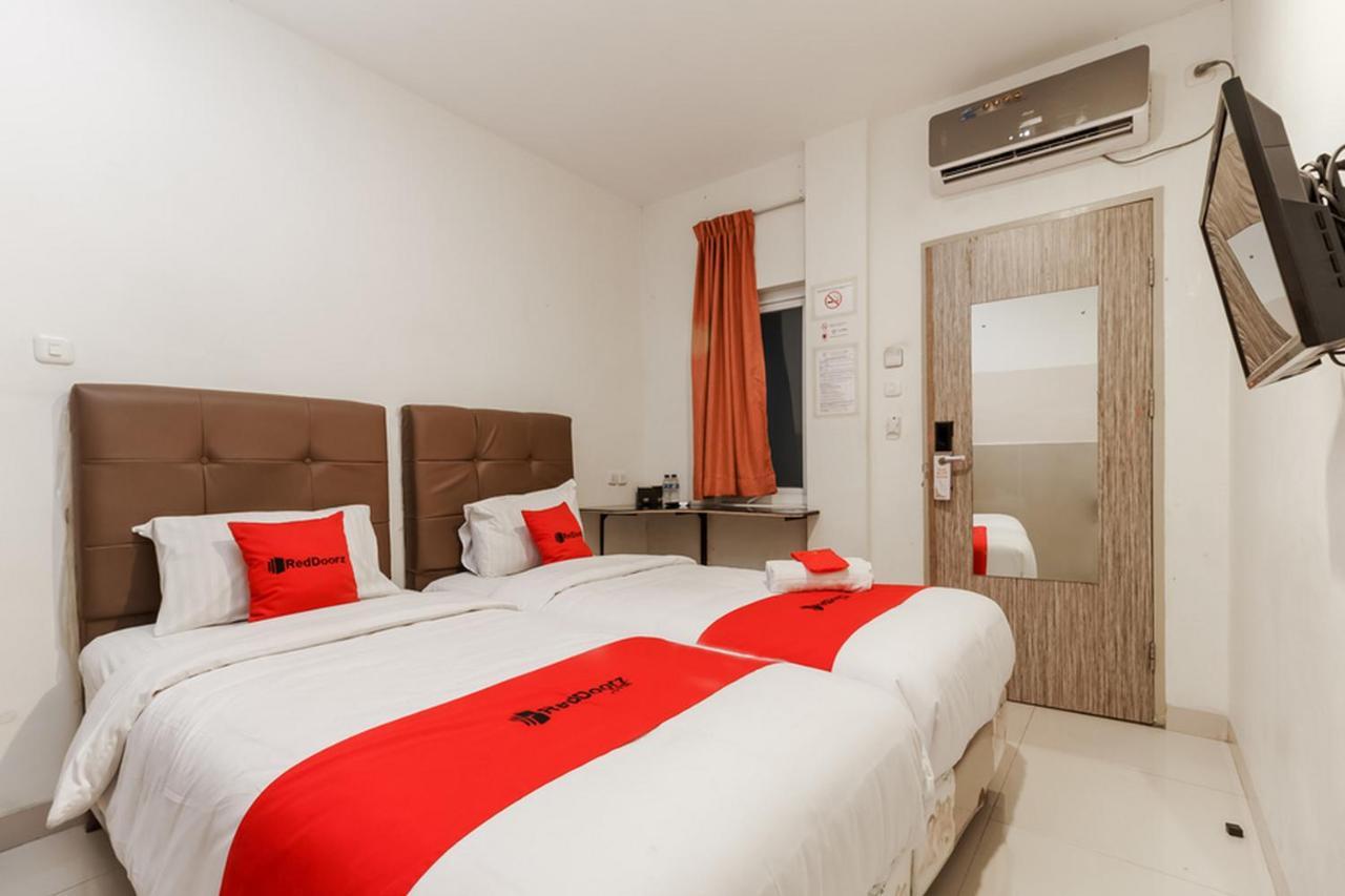מדאן Permata Inn מראה חיצוני תמונה